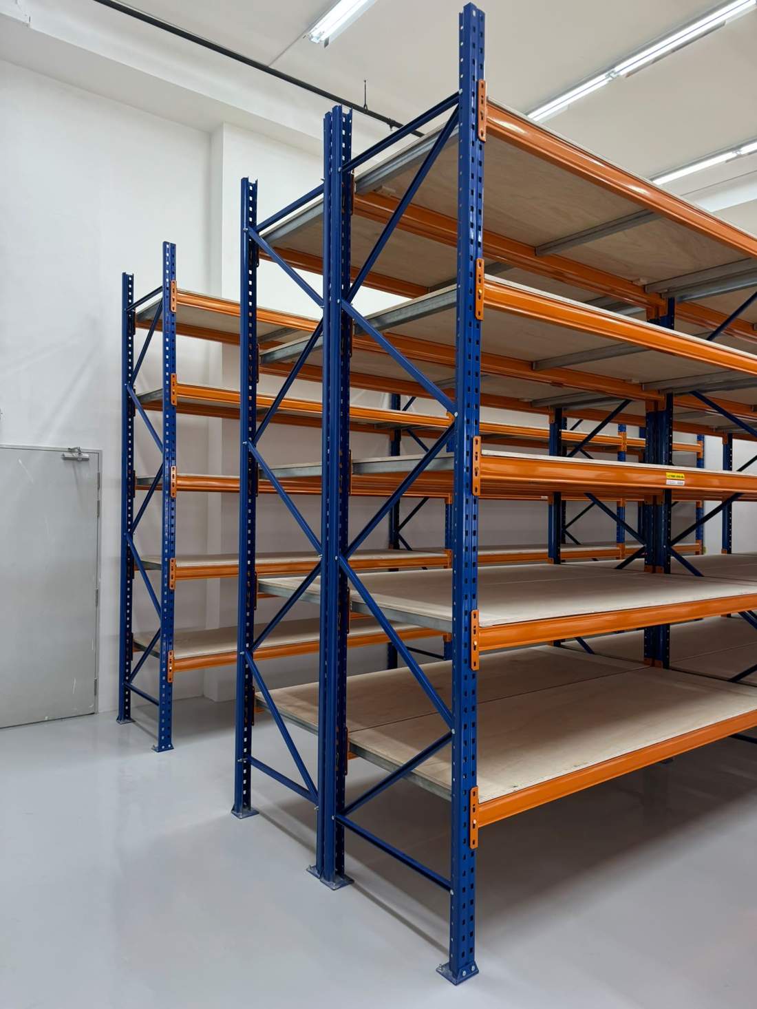 Long span racking row